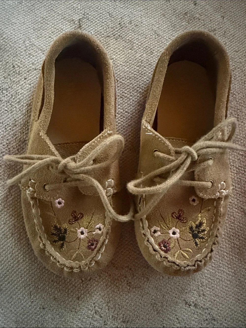 Zara Kids Tan Suede leather loafers Moccasins with Floral Embroidery